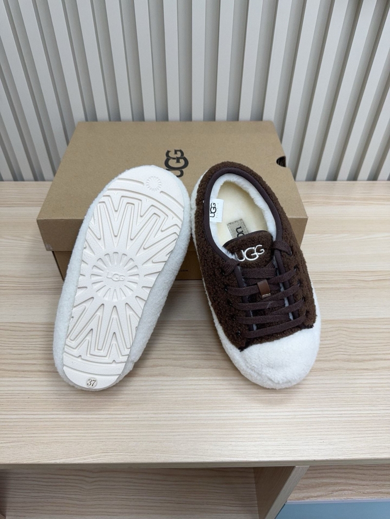 Ugg Flat Shoes